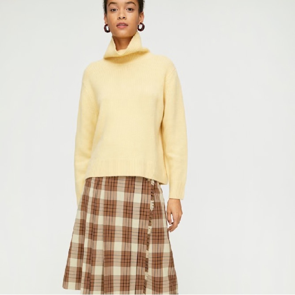 Aritzia Wilfred Luxe cashmere Jara sweater yellow size small